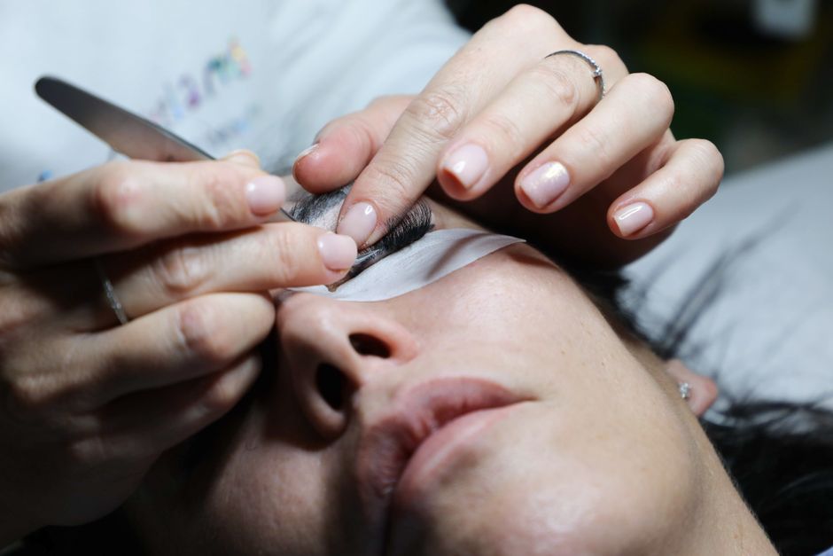 The Ultimate Guide to Lash Extension Salons: What You Need to Know