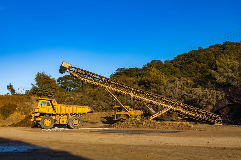 The Essential Role of Mining Equipment Suppliers in the Industry