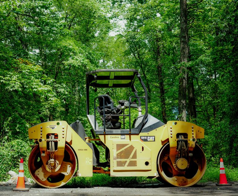 Choosing the Right Asphalt Paving Contractor for Your Project