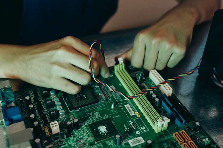 La importancia del instalador de electrónica náutica en la navegación moderna