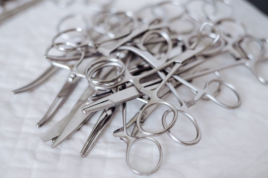Choosing the Right Surgical Instrument Supplier for Your Needs