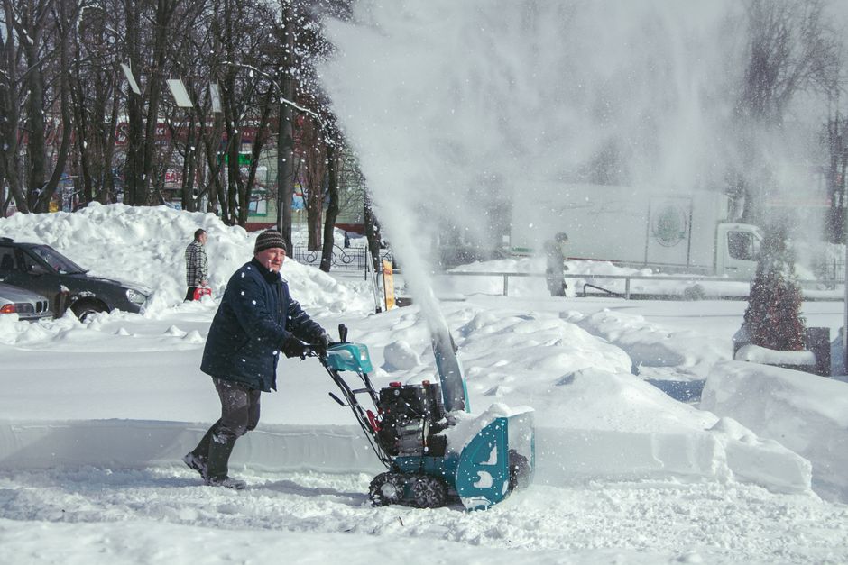 除雪業者との契約の重要性とポイント