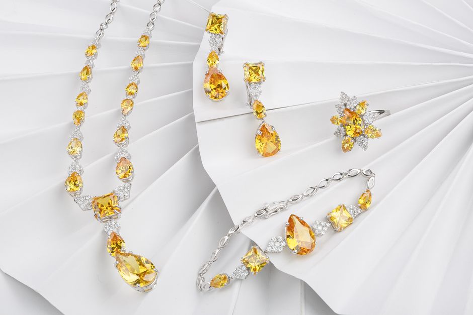 The Essential Guide to Choosing a Gemstone Supplier